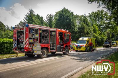 Brandweer onderweg met spoed, betrokken bij ernstig ongeval met personenauto op de N309 Eperweg 't Harde. - © NWVFoto.nl