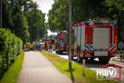 Brandweer onderweg met spoed, betrokken bij ernstig ongeval met personenauto op de N309 Eperweg 't Harde. - © NWVFoto.nl