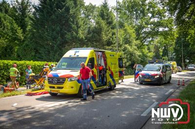 Brandweer onderweg met spoed, betrokken bij ernstig ongeval met personenauto op de N309 Eperweg 't Harde. - © NWVFoto.nl