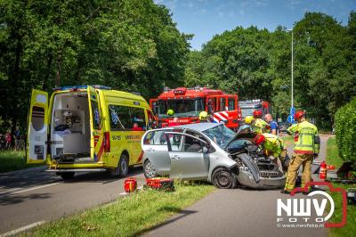 Brandweer onderweg met spoed, betrokken bij ernstig ongeval met personenauto op de N309 Eperweg 't Harde. - © NWVFoto.nl