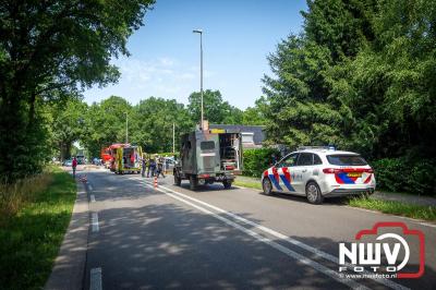 Brandweer onderweg met spoed, betrokken bij ernstig ongeval met personenauto op de N309 Eperweg 't Harde. - © NWVFoto.nl