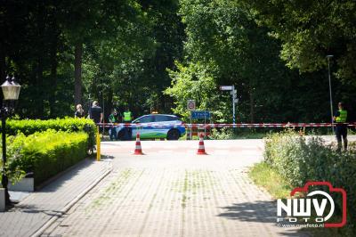 Brandweer onderweg met spoed, betrokken bij ernstig ongeval met personenauto op de N309 Eperweg 't Harde. - © NWVFoto.nl
