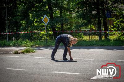 Brandweer onderweg met spoed, betrokken bij ernstig ongeval met personenauto op de N309 Eperweg 't Harde. - © NWVFoto.nl