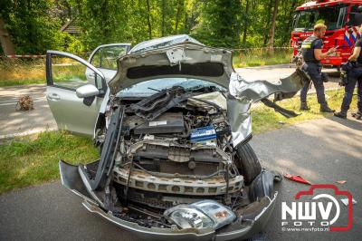 Brandweer onderweg met spoed, betrokken bij ernstig ongeval met personenauto op de N309 Eperweg 't Harde. - © NWVFoto.nl