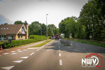 Brandweer onderweg met spoed, betrokken bij ernstig ongeval met personenauto op de N309 Eperweg 't Harde. - © NWVFoto.nl
