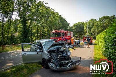Brandweer onderweg met spoed, betrokken bij ernstig ongeval met personenauto op de N309 Eperweg 't Harde. - © NWVFoto.nl