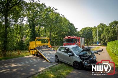 Brandweer onderweg met spoed, betrokken bij ernstig ongeval met personenauto op de N309 Eperweg 't Harde. - © NWVFoto.nl
