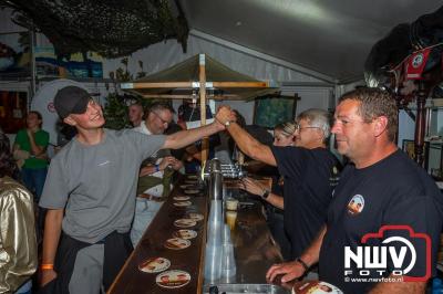 Op een nieuwe lokatie aan de Koemkolkweg in Oosterwolde  is vrijdag onder veel gezelligheid het kleinschalige Festival BigPop van start gegaan. - © NWVFoto.nl