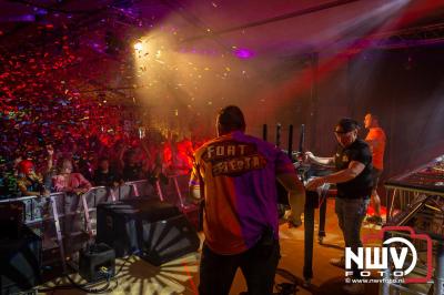 Op een nieuwe lokatie aan de Koemkolkweg in Oosterwolde  is vrijdag onder veel gezelligheid het kleinschalige Festival BigPop van start gegaan. - © NWVFoto.nl