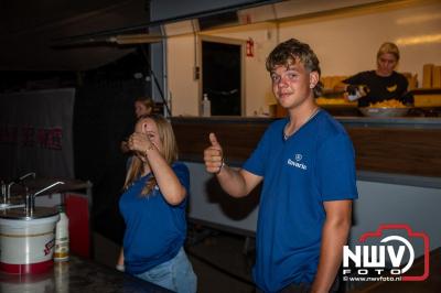 Op een nieuwe lokatie aan de Koemkolkweg in Oosterwolde  is vrijdag onder veel gezelligheid het kleinschalige Festival BigPop van start gegaan. - © NWVFoto.nl