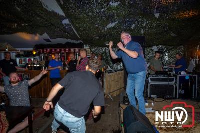Op een nieuwe lokatie aan de Koemkolkweg in Oosterwolde  is vrijdag onder veel gezelligheid het kleinschalige Festival BigPop van start gegaan. - © NWVFoto.nl