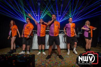 Op een nieuwe lokatie aan de Koemkolkweg in Oosterwolde  is vrijdag onder veel gezelligheid het kleinschalige Festival BigPop van start gegaan. - © NWVFoto.nl