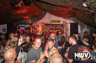 Volle bak tijdens de zaterdag editie van Festival BigPop met onder meer een optreden van Bökkers in de hoofd tent en Boogie Kearls in café 't Kleine Biggetje. - © NWVFoto.nl