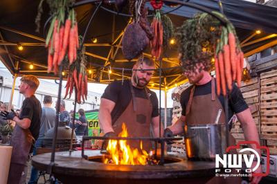 Volle bak tijdens de zaterdag editie van Festival BigPop met onder meer een optreden van Bökkers in de hoofd tent en Boogie Kearls in café 't Kleine Biggetje. - © NWVFoto.nl