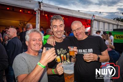 Volle bak tijdens de zaterdag editie van Festival BigPop met onder meer een optreden van Bökkers in de hoofd tent en Boogie Kearls in café 't Kleine Biggetje. - © NWVFoto.nl