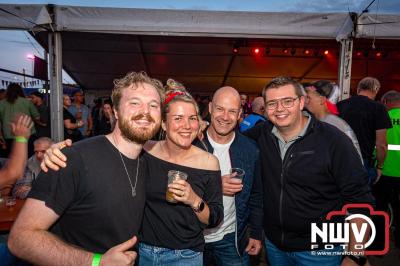 Volle bak tijdens de zaterdag editie van Festival BigPop met onder meer een optreden van Bökkers in de hoofd tent en Boogie Kearls in café 't Kleine Biggetje. - © NWVFoto.nl