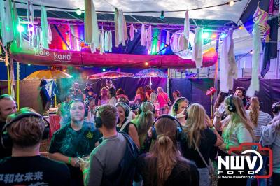 Volle bak tijdens de zaterdag editie van Festival BigPop met onder meer een optreden van Bökkers in de hoofd tent en Boogie Kearls in café 't Kleine Biggetje. - © NWVFoto.nl