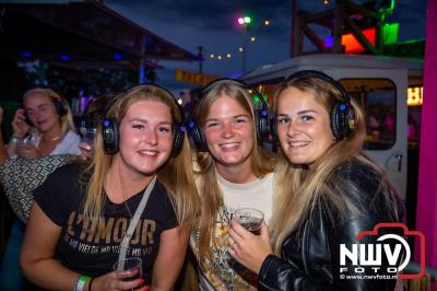 Volle bak tijdens de zaterdag editie van Festival BigPop met onder meer een optreden van Bökkers in de hoofd tent en Boogie Kearls in café 't Kleine Biggetje. - © NWVFoto.nl