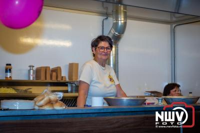 Volle bak tijdens de zaterdag editie van Festival BigPop met onder meer een optreden van Bökkers in de hoofd tent en Boogie Kearls in café 't Kleine Biggetje. - © NWVFoto.nl