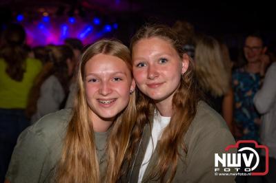 Volle bak tijdens de zaterdag editie van Festival BigPop met onder meer een optreden van Bökkers in de hoofd tent en Boogie Kearls in café 't Kleine Biggetje. - © NWVFoto.nl