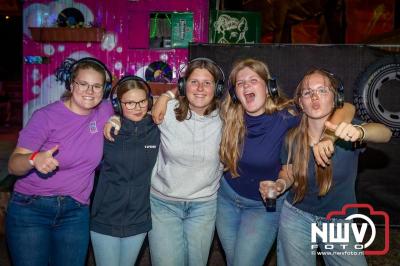 Volle bak tijdens de zaterdag editie van Festival BigPop met onder meer een optreden van Bökkers in de hoofd tent en Boogie Kearls in café 't Kleine Biggetje. - © NWVFoto.nl