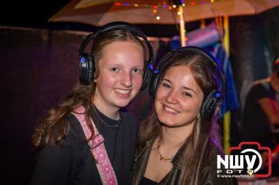 Volle bak tijdens de zaterdag editie van Festival BigPop met onder meer een optreden van Bökkers in de hoofd tent en Boogie Kearls in café 't Kleine Biggetje. - © NWVFoto.nl