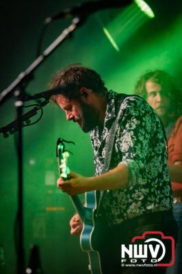 Volle bak tijdens de zaterdag editie van Festival BigPop met onder meer een optreden van Bökkers in de hoofd tent en Boogie Kearls in café 't Kleine Biggetje. - © NWVFoto.nl