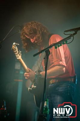 Volle bak tijdens de zaterdag editie van Festival BigPop met onder meer een optreden van Bökkers in de hoofd tent en Boogie Kearls in café 't Kleine Biggetje. - © NWVFoto.nl