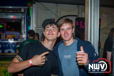 Volle bak tijdens de zaterdag editie van Festival BigPop met onder meer een optreden van Bökkers in de hoofd tent en Boogie Kearls in café 't Kleine Biggetje. - © NWVFoto.nl