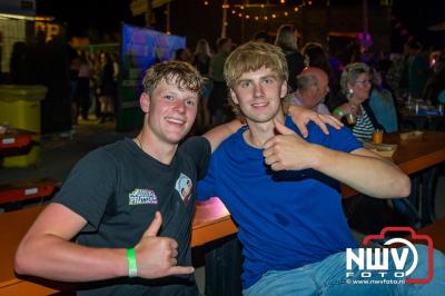 Volle bak tijdens de zaterdag editie van Festival BigPop met onder meer een optreden van Bökkers in de hoofd tent en Boogie Kearls in café 't Kleine Biggetje. - © NWVFoto.nl