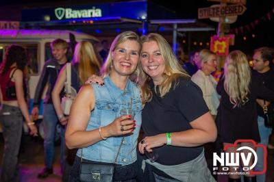 Volle bak tijdens de zaterdag editie van Festival BigPop met onder meer een optreden van Bökkers in de hoofd tent en Boogie Kearls in café 't Kleine Biggetje. - © NWVFoto.nl