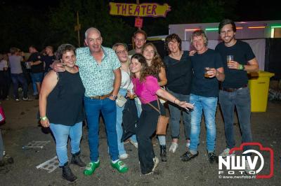 Volle bak tijdens de zaterdag editie van Festival BigPop met onder meer een optreden van Bökkers in de hoofd tent en Boogie Kearls in café 't Kleine Biggetje. - © NWVFoto.nl