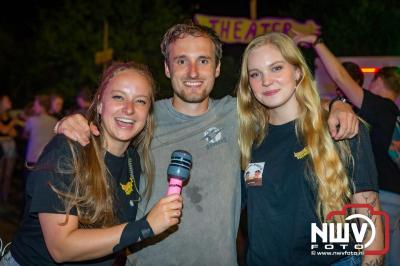 Volle bak tijdens de zaterdag editie van Festival BigPop met onder meer een optreden van Bökkers in de hoofd tent en Boogie Kearls in café 't Kleine Biggetje. - © NWVFoto.nl