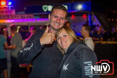 Volle bak tijdens de zaterdag editie van Festival BigPop met onder meer een optreden van Bökkers in de hoofd tent en Boogie Kearls in café 't Kleine Biggetje. - © NWVFoto.nl