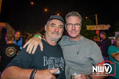 Volle bak tijdens de zaterdag editie van Festival BigPop met onder meer een optreden van Bökkers in de hoofd tent en Boogie Kearls in café 't Kleine Biggetje. - © NWVFoto.nl