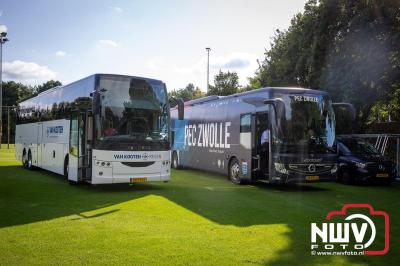 In Oldebroek op Sportpark van Owios speelde vrijdag PEC Zwolle zijn eerst oefenduel tegen het  Schotse Dundee United en wist deze met 2-1 te winnen. - © NWVFoto.nl