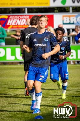 In Oldebroek op Sportpark van Owios speelde vrijdag PEC Zwolle zijn eerst oefenduel tegen het  Schotse Dundee United en wist deze met 2-1 te winnen. - © NWVFoto.nl