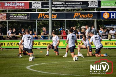 In Oldebroek op Sportpark van Owios speelde vrijdag PEC Zwolle zijn eerst oefenduel tegen het  Schotse Dundee United en wist deze met 2-1 te winnen. - © NWVFoto.nl