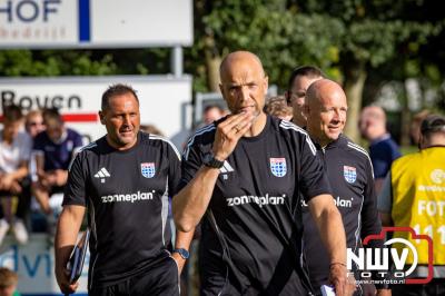 In Oldebroek op Sportpark van Owios speelde vrijdag PEC Zwolle zijn eerst oefenduel tegen het  Schotse Dundee United en wist deze met 2-1 te winnen. - © NWVFoto.nl