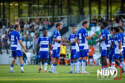 In Oldebroek op Sportpark van Owios speelde vrijdag PEC Zwolle zijn eerst oefenduel tegen het  Schotse Dundee United en wist deze met 2-1 te winnen. - © NWVFoto.nl