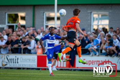 In Oldebroek op Sportpark van Owios speelde vrijdag PEC Zwolle zijn eerst oefenduel tegen het  Schotse Dundee United en wist deze met 2-1 te winnen. - © NWVFoto.nl