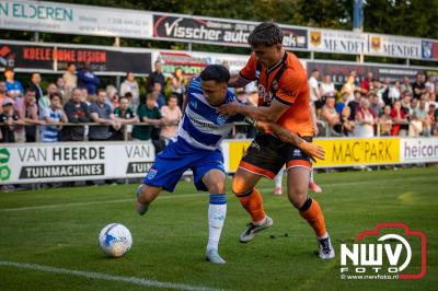 In Oldebroek op Sportpark van Owios speelde vrijdag PEC Zwolle zijn eerst oefenduel tegen het  Schotse Dundee United en wist deze met 2-1 te winnen. - © NWVFoto.nl
