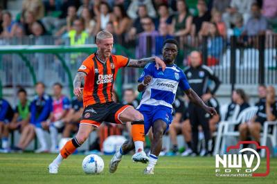 In Oldebroek op Sportpark van Owios speelde vrijdag PEC Zwolle zijn eerst oefenduel tegen het  Schotse Dundee United en wist deze met 2-1 te winnen. - © NWVFoto.nl