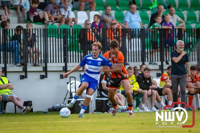 In Oldebroek op Sportpark van Owios speelde vrijdag PEC Zwolle zijn eerst oefenduel tegen het  Schotse Dundee United en wist deze met 2-1 te winnen. - © NWVFoto.nl