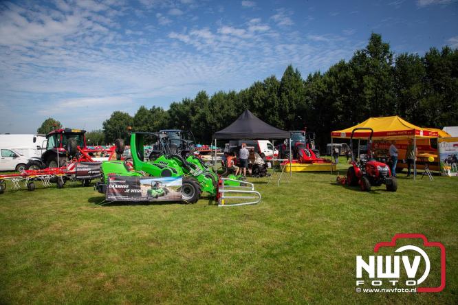 Oogstfeest en Fokveedag in Oldebroek: Een dag vol nostalgie en plattelandsplezier voor alle generaties. - © NWVFoto.nl