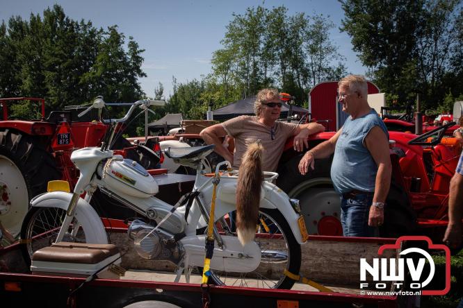 Oogstfeest en Fokveedag in Oldebroek: Een dag vol nostalgie en plattelandsplezier voor alle generaties. - © NWVFoto.nl