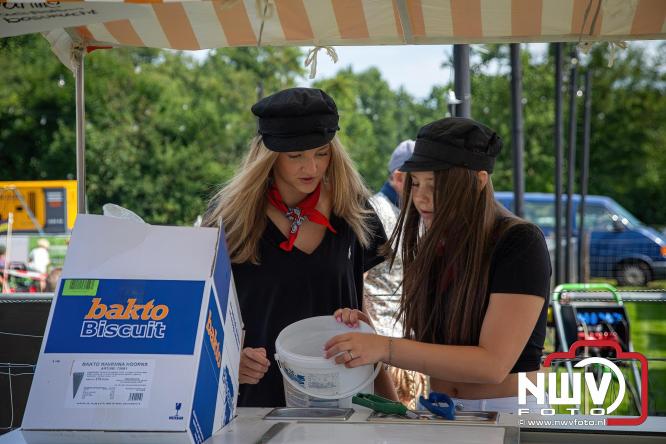 Oogstfeest en Fokveedag in Oldebroek: Een dag vol nostalgie en plattelandsplezier voor alle generaties. - © NWVFoto.nl