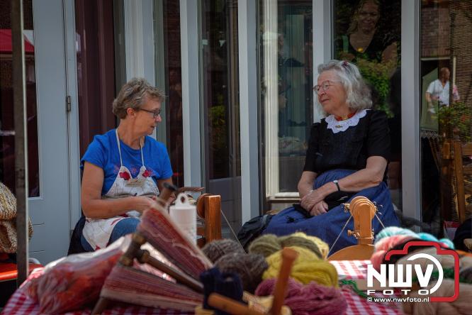 Oogstfeest en Fokveedag in Oldebroek: Een dag vol nostalgie en plattelandsplezier voor alle generaties. - © NWVFoto.nl