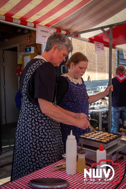 Oogstfeest en Fokveedag in Oldebroek: Een dag vol nostalgie en plattelandsplezier voor alle generaties. - © NWVFoto.nl