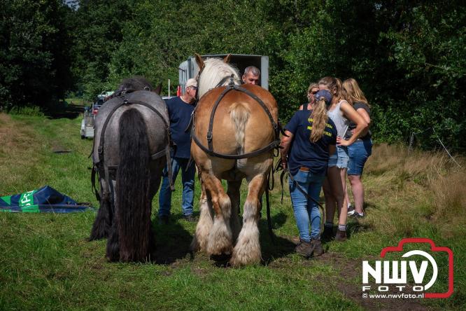 Oogstfeest en Fokveedag in Oldebroek: Een dag vol nostalgie en plattelandsplezier voor alle generaties. - © NWVFoto.nl